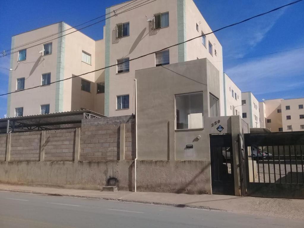 Apartamento Capitolio D'Loren Dos Lagos 4º Andar Capitólio Exterior foto